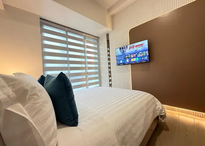 The Cornerstone: Charming 3br W/ Washer Uptown Bgc *