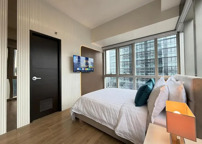 The Cornerstone: Charming 3br W/ Washer Uptown Bgc * Manila