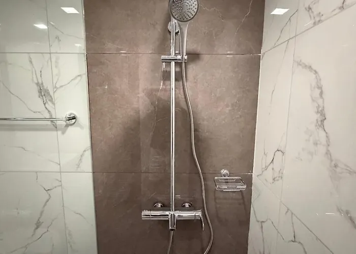 Apartamento The Cornerstone: Charming 3br W/ Washer Uptown Bgc