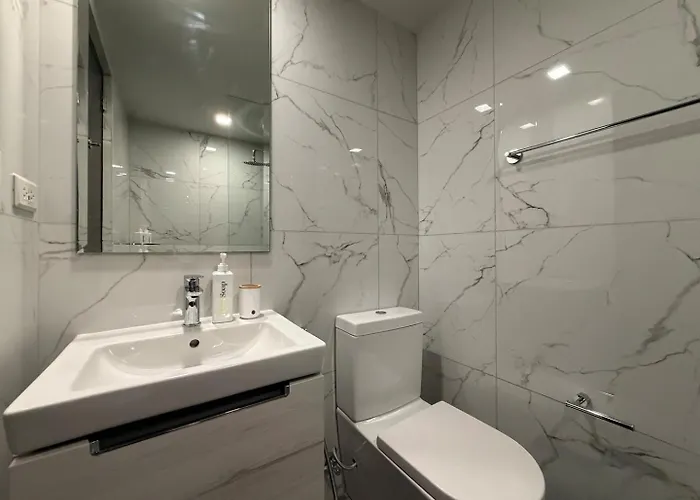 The Cornerstone: Charming 3br W/ Washer Uptown Bgc Apartamento Manila