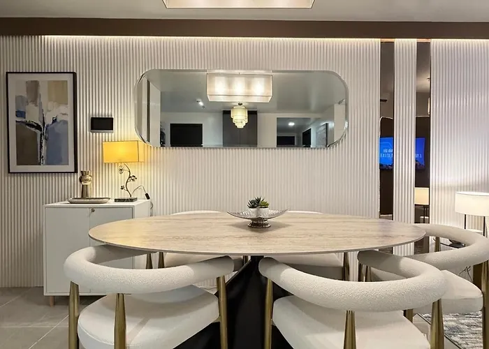 Apartamento The Cornerstone: Charming 3br W/ Washer Uptown Bgc