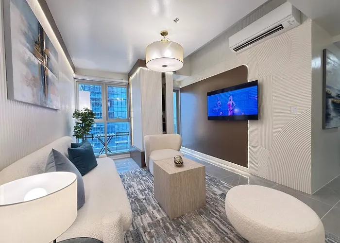 The Cornerstone: Charming 3br W/ Washer Uptown Bgc