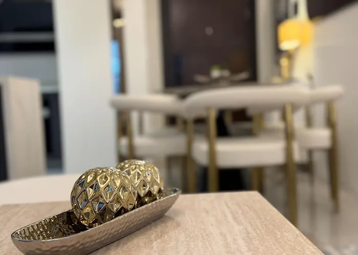 The Cornerstone: Charming 3br W/ Washer Uptown Bgc *